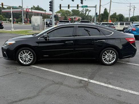 Used 2018 Toyota Avalon Limited w/ Protection Package FWD image 9