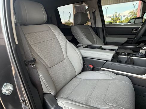 Used 2024 Toyota Tundra Limited AWD/4WD image 36
