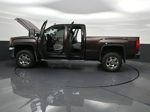 Used 2016 GMC Sierra 2500 SLE w/ SLE Preferred Package AWD/4WD image 33