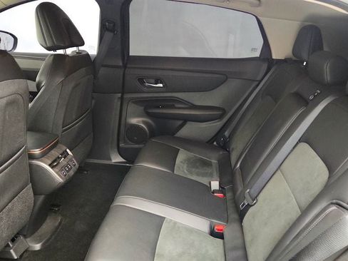Used 2025 Nissan Ariya FWD image 20