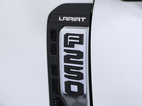 Used 2023 Ford F250 Lariat w/ Chrome Package image 7