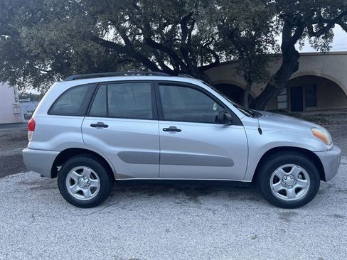 Used 2002 Toyota RAV4 LE image 6
