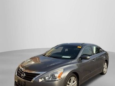 Used 2015 Nissan Altima 3.5 SL FWD image 1