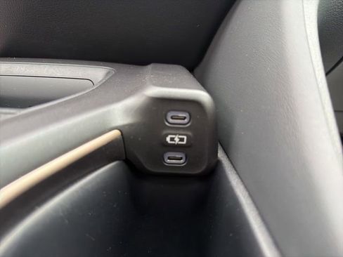 Certified 2023 Toyota Crown Limited image 30