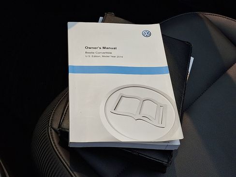 Used 2014 Volkswagen Beetle 1.8T FWD image 25