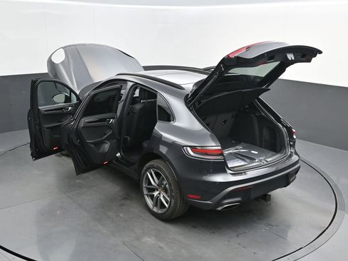 New 2026 Porsche Macan image 46
