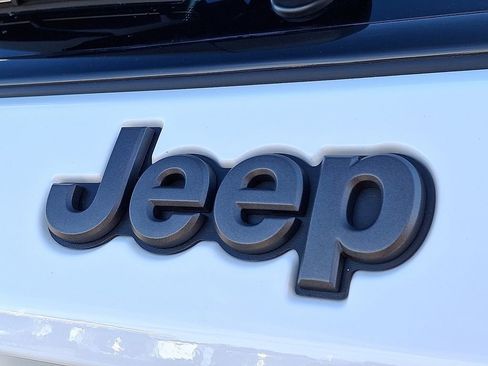 Used 2024 Jeep Compass Trailhawk image 29