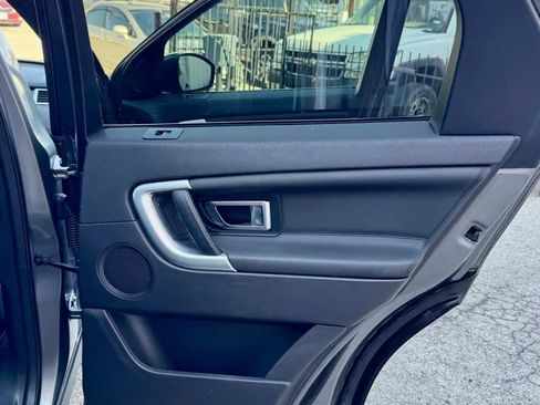 Used 2016 Land Rover Discovery Sport HSE image 18