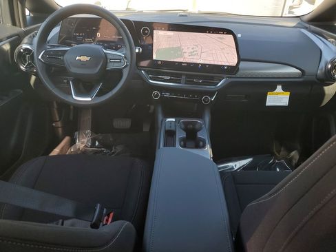 New 2026 Chevrolet Equinox EV LT image 9