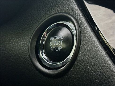 Used 2021 Toyota C-HR XLE image 27