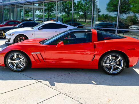 Used 2011 Chevrolet Corvette Grand Sport w/ Roof Package RWD image 8