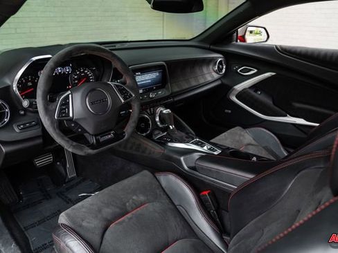 Used 2020 Chevrolet Camaro ZL1 image 2