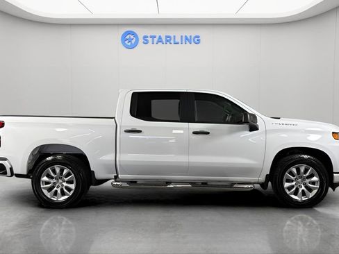 Used 2020 Chevrolet Silverado 1500 Custom w/ Custom Value Package RWD image 11