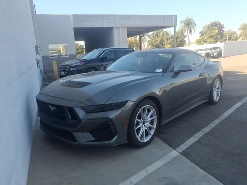 Used 2025 Ford Mustang GT Premium RWD image 6