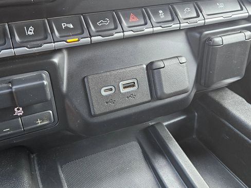 Used 2023 Chevrolet Silverado 2500 High Country image 55