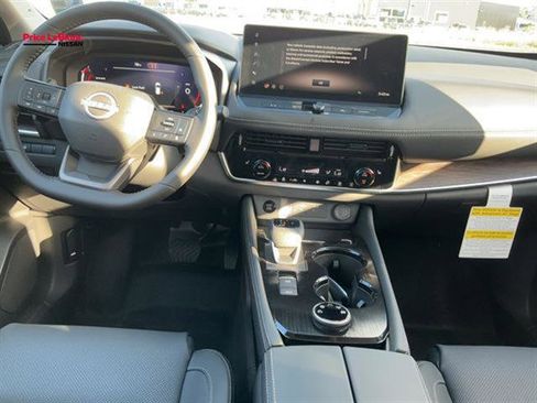 New 2026 Nissan Rogue Platinum AWD/4WD image 13