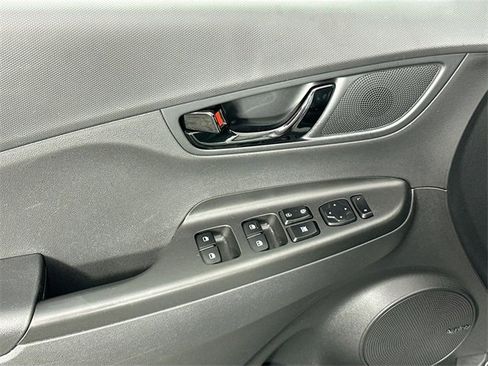 Used 2021 Hyundai Kona Night image 23