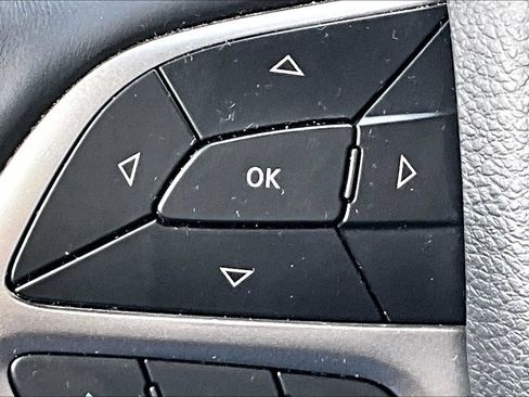 Used 2019 Jeep Grand Cherokee High Altitude AWD/4WD image 12