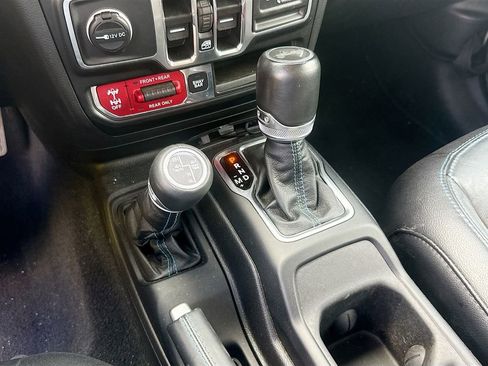 Used 2023 Jeep Wrangler Unlimited Rubicon 4xe AWD/4WD image 18