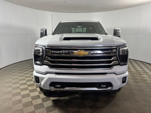 New 2026 Chevrolet Silverado 2500 High Country w/ Technology Package AWD/4WD image 2