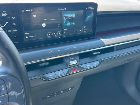 Certified 2024 Kia EV9 GT-Line AWD/4WD image 18