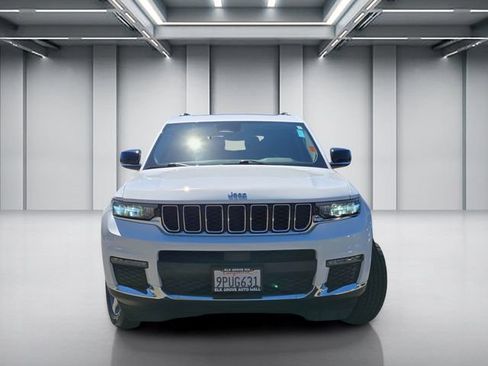 Used 2021 Jeep Grand Cherokee L Limited AWD/4WD image 2