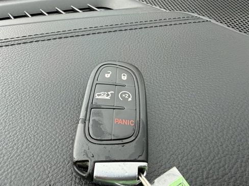 Used 2019 Jeep Cherokee Limited AWD/4WD image 47