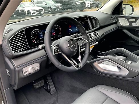 New 2026 Mercedes-Benz GLS 450 4MATIC image 10