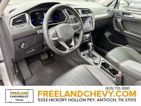 Used 2022 Volkswagen Tiguan SE image 30