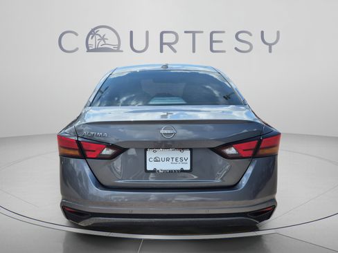 Certified 2025 Nissan Altima 2.5 SV FWD image 6