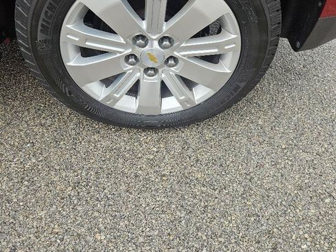 Used 2011 Chevrolet Equinox LTZ FWD image 12