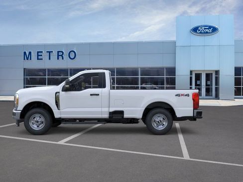 New 2026 Ford F250 XL w/ XL Chrome Package AWD/4WD image 4