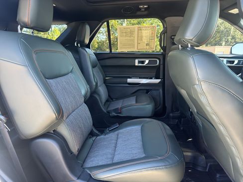 Used 2022 Ford Explorer Timberline image 14