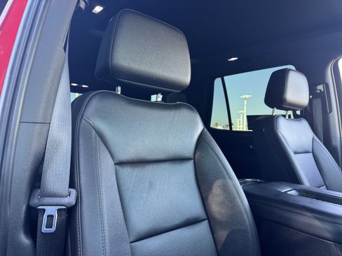 Used 2024 Chevrolet Tahoe LT w/ Luxury Package image 23