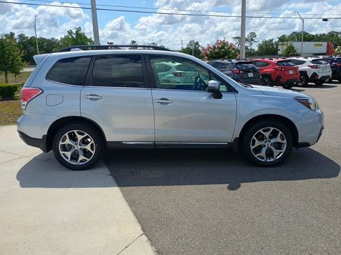 Used 2017 Subaru Forester 2.5i Touring w/ Rugged Package #2 AWD/4WD image 4