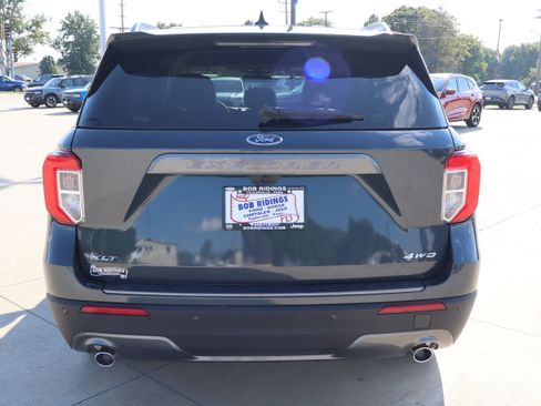 Used 2024 Ford Explorer XLT w/ Equipment Group 202A AWD/4WD image 6