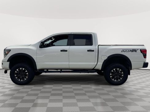 Used 2021 Nissan Titan PRO-4X w/ Pro-4x Convenience Package AWD/4WD image 4