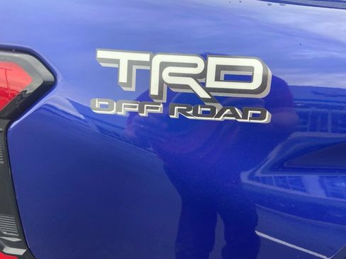 Used 2025 Toyota Tacoma TRD Off-Road w/ TRD Off Road Upgrade Package AWD/4WD image 13