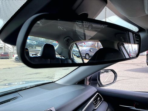 Used 2023 Toyota Camry SE image 31