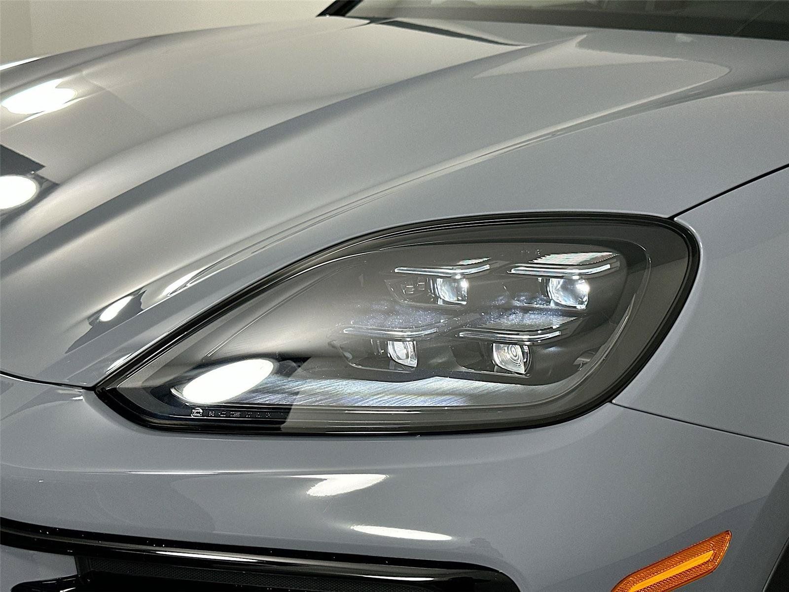 Certified 2026 Porsche Cayenne AWD/4WD image 15