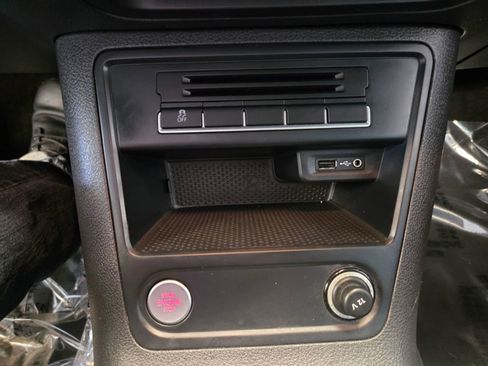 Used 2016 Volkswagen Tiguan SEL image 30