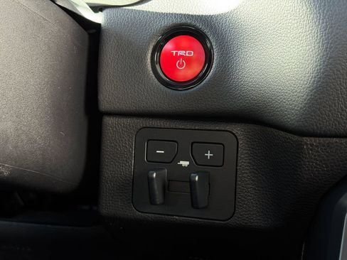 Used 2025 Toyota Tundra TRD Pro AWD/4WD image 40