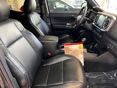 Used 2020 Toyota Tacoma TRD Off-Road image 53