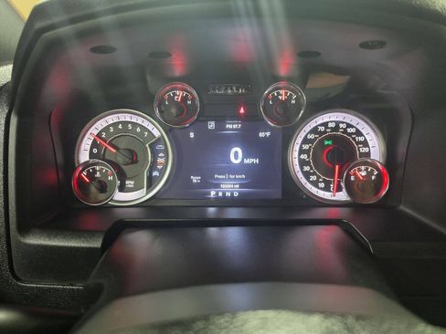 Used 2021 RAM 1500 Warlock AWD/4WD image 33