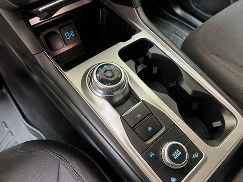 Used 2020 Ford Explorer XLT w/ Comfort Package image 26