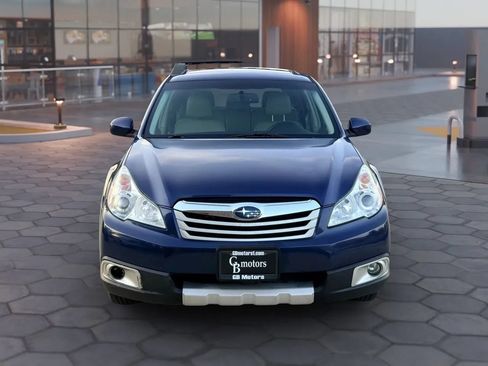 Used 2011 Subaru Outback 2.5i Limited AWD/4WD image 2