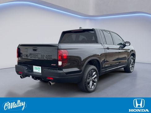 Certified 2025 Honda Ridgeline Sport image 5