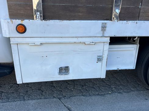 Used 2016 Ford F550 2WD Crew Cab Super Duty image 29