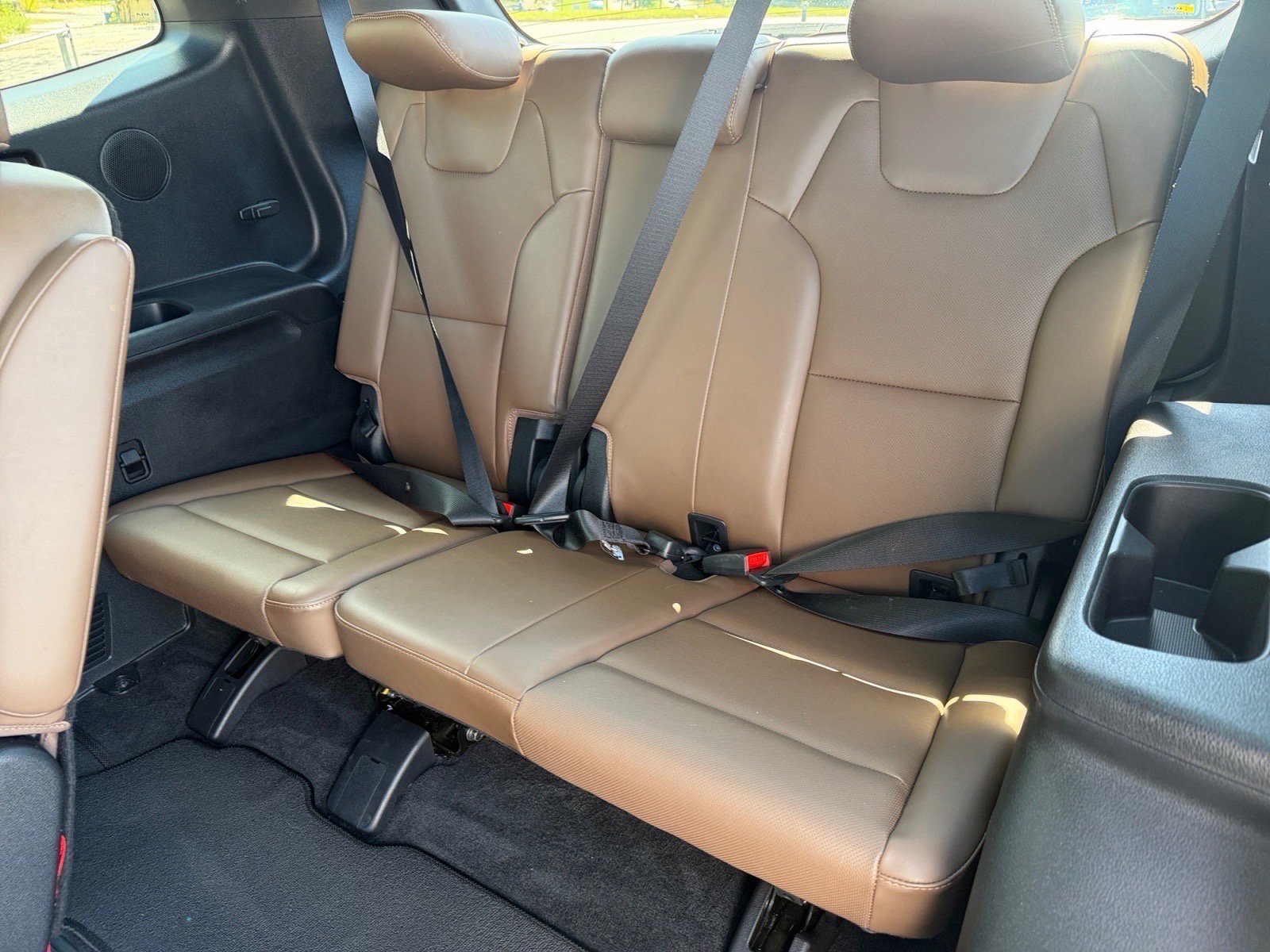 Used 2022 Kia Telluride SX w/ SX Prestige Package AWD/4WD image 15