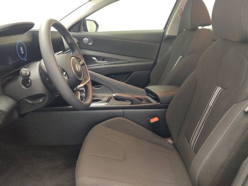 Used 2024 Hyundai Elantra SEL FWD image 17
